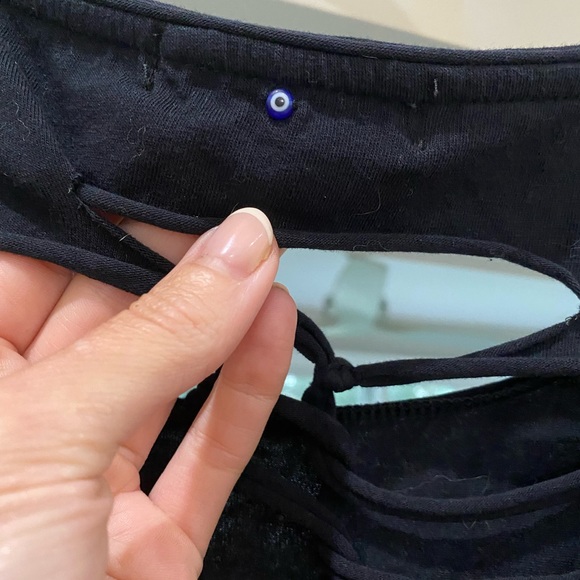 L’Atelier by Caroline De Souza black distressed cut out back top - Picture 5 of 7